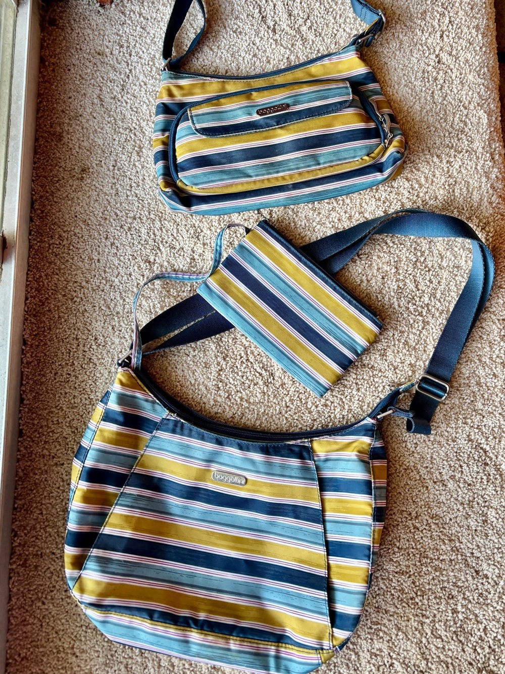 Baggallini 3 Piece Purse Set Crossbody Shoulder Bags Pouch Striped Travel Y2K